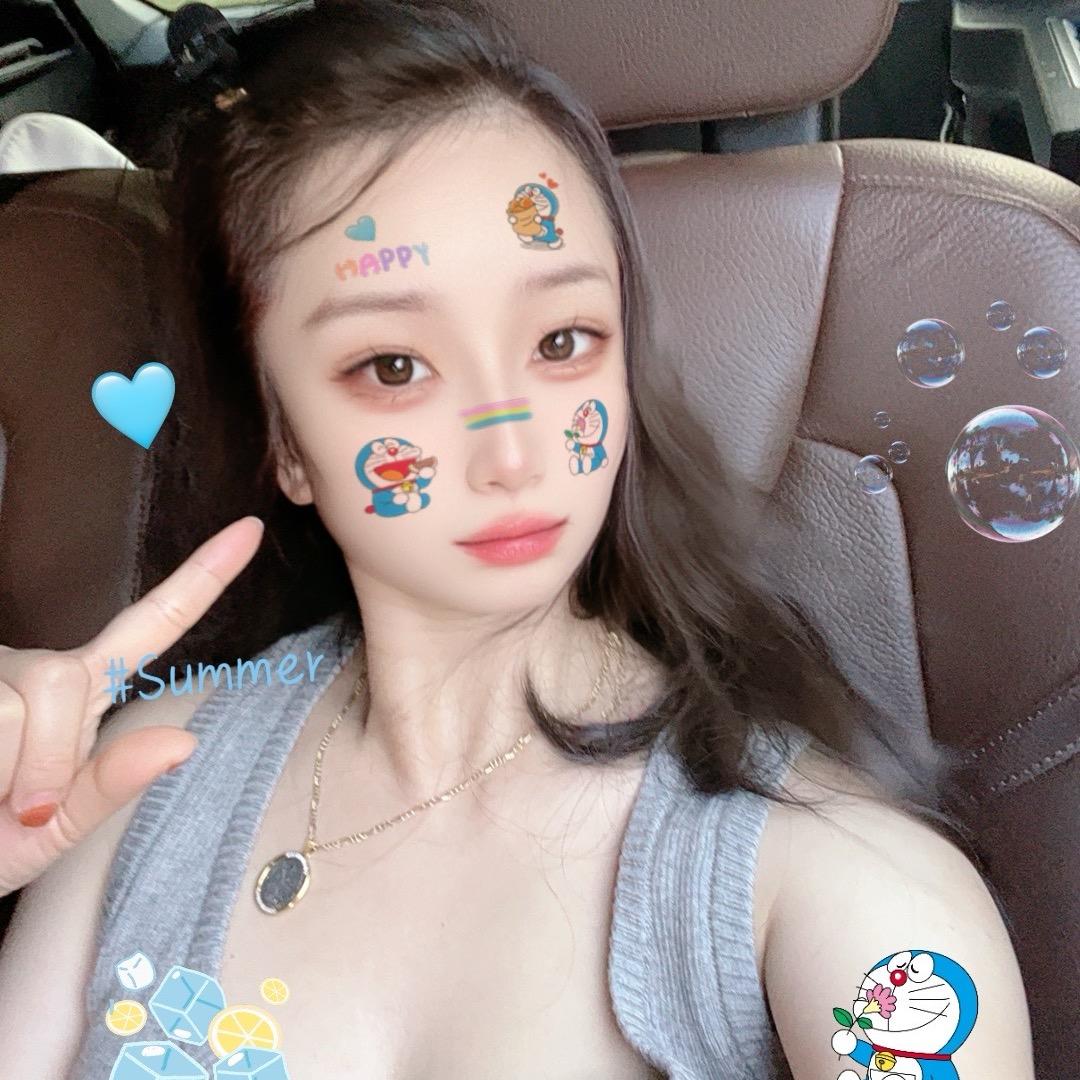 素素👄