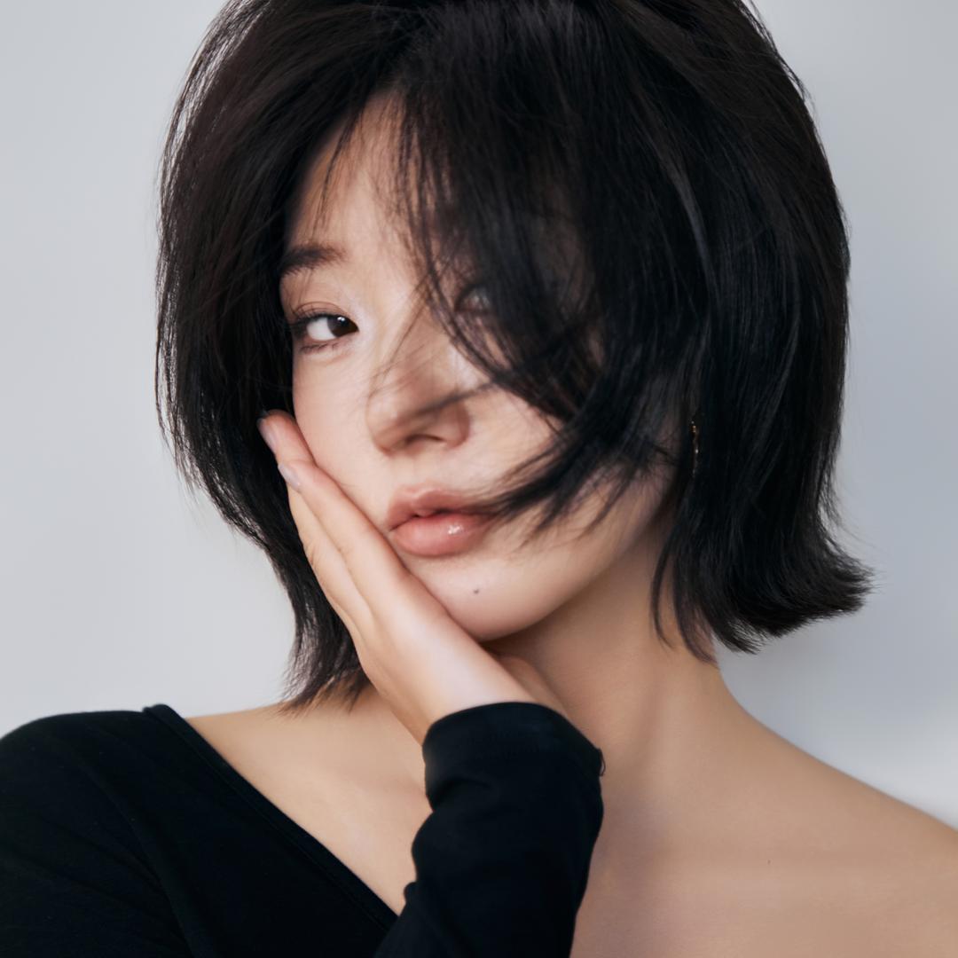 白玉尔瑅森美发