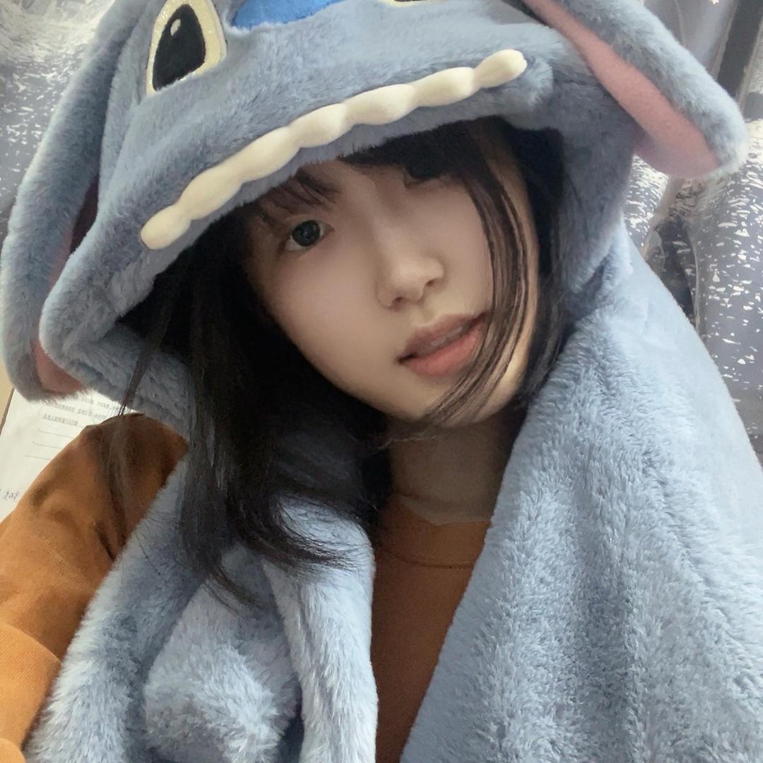 妮小子🤍🖤
