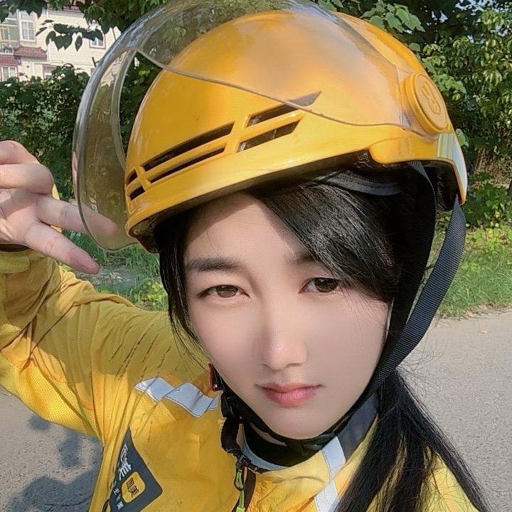 @小雨（都在小号开播））