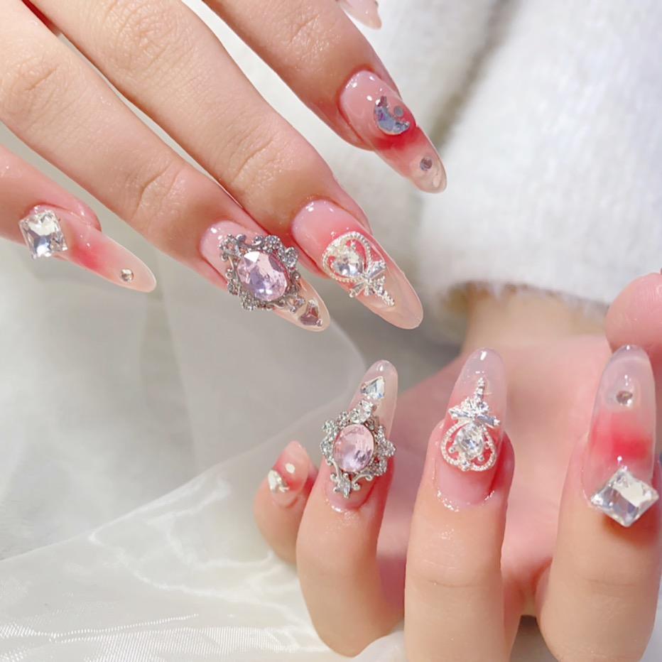 临湘美玲阁美甲美睫（买二送一）