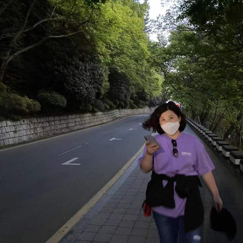 智延在韩国东大门