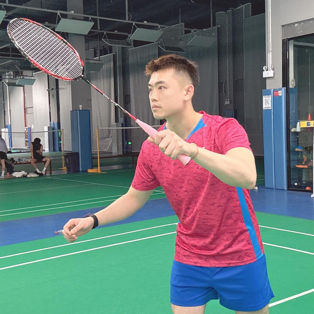 粉粉羽球🏸