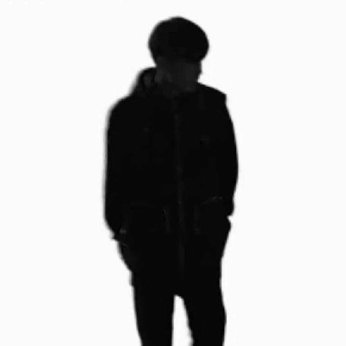 李 文 博