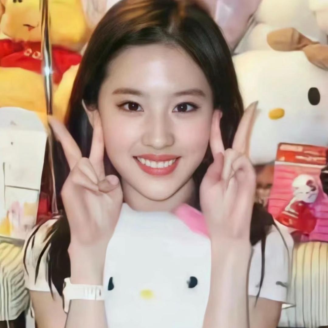 格格不入星期五🌈