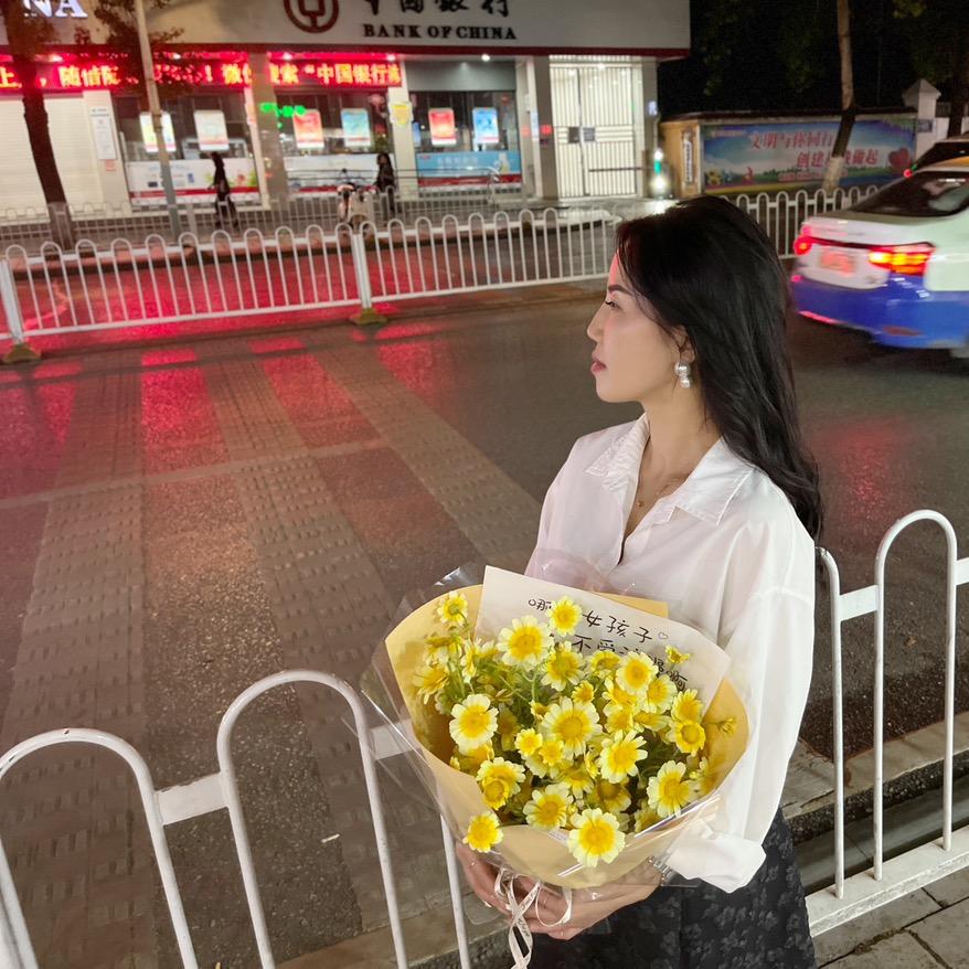 花店老板娘💃🏻娜时花开花店