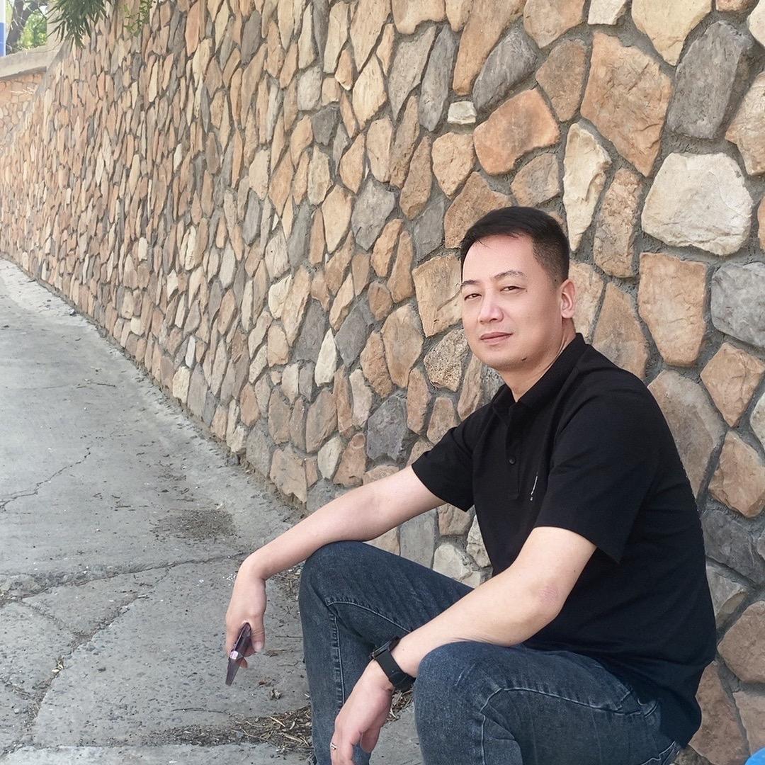 揪心老男人的小镇生活