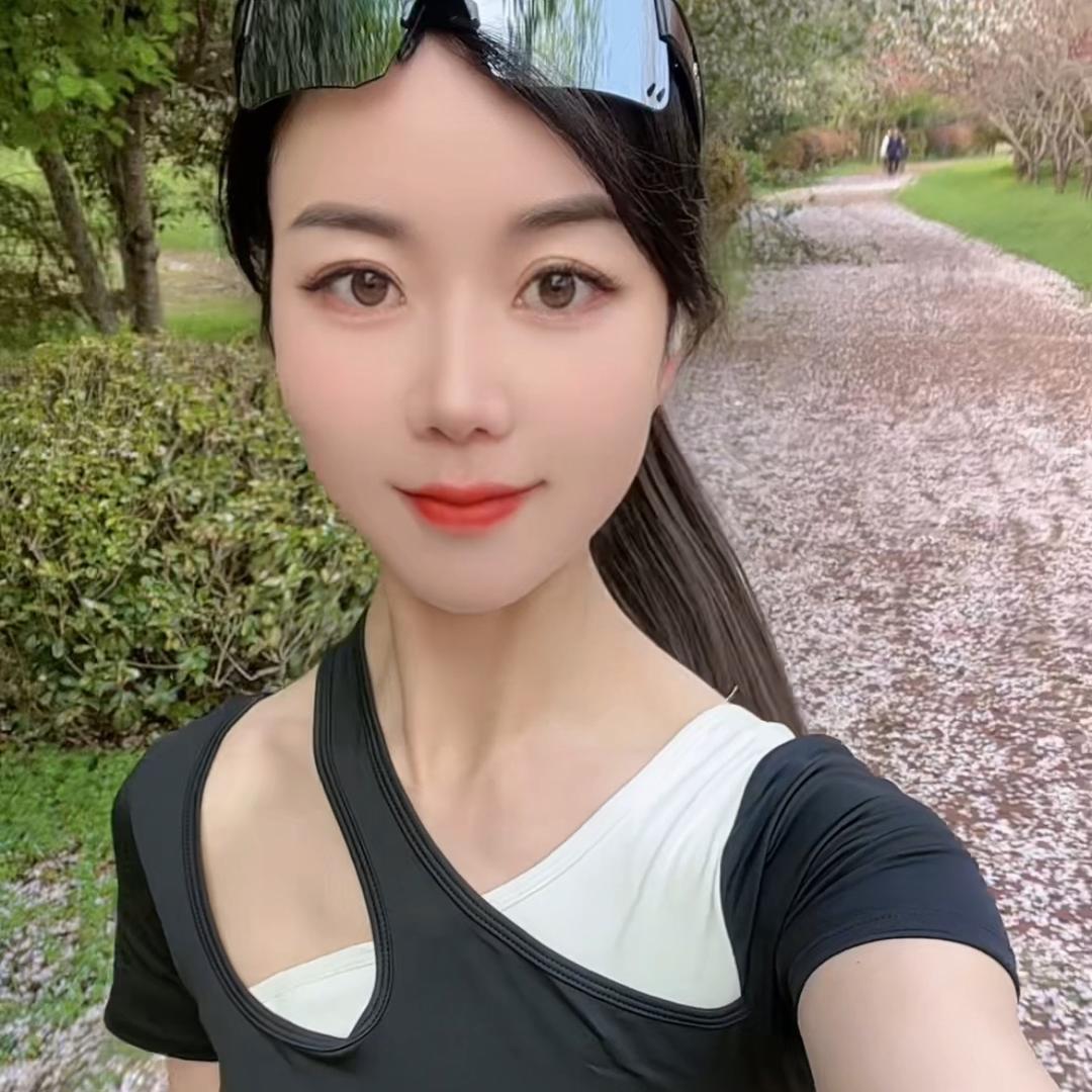 六月的姑娘🎀