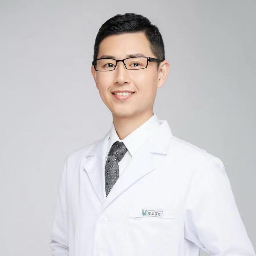 儿科主任沈定荣