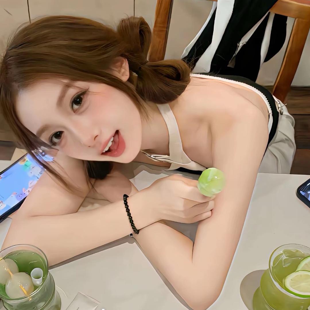 小妍.