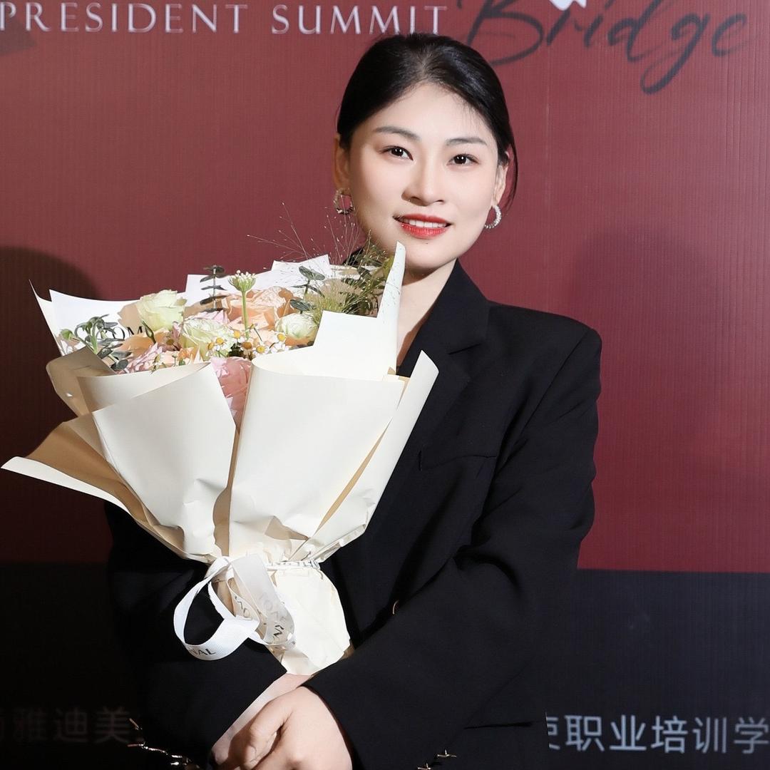 上海名出名门智慧美校宠粉号-美妆培训