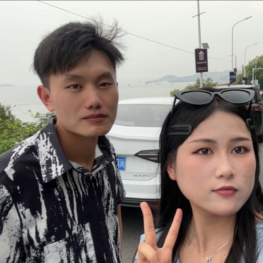 生活不如意安静苦笑吧