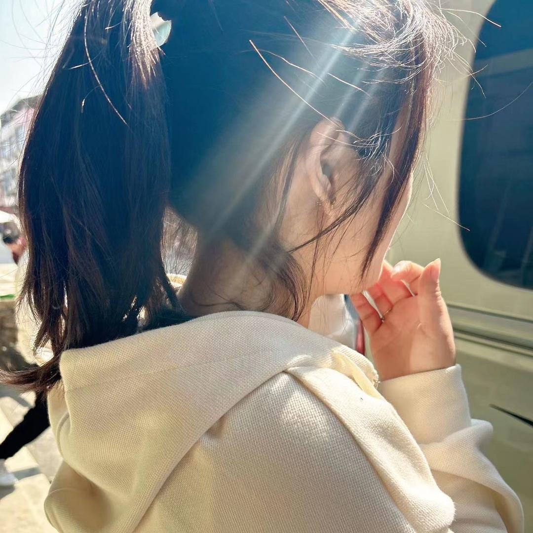 芮蔓逸服饰