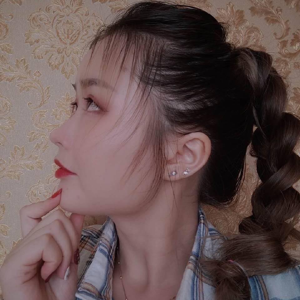 小虎牙妹