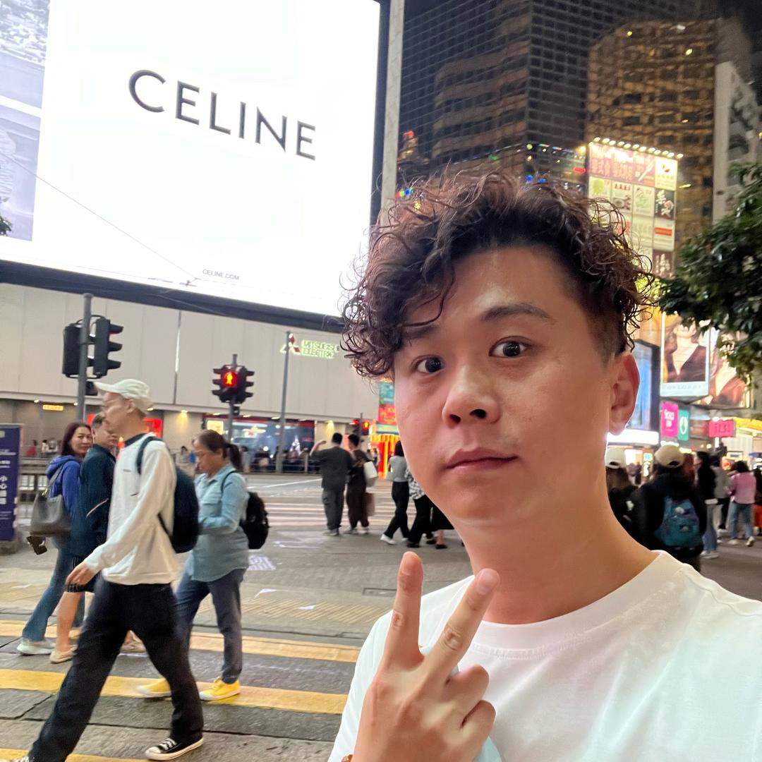 小张会发光