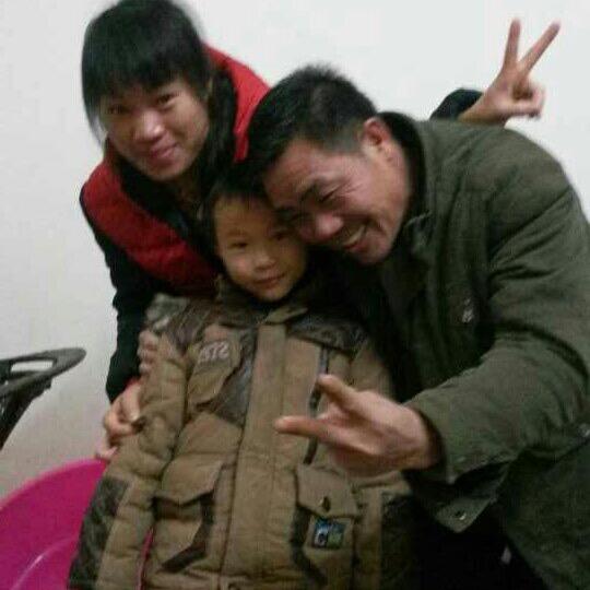 江畔何年初见雪