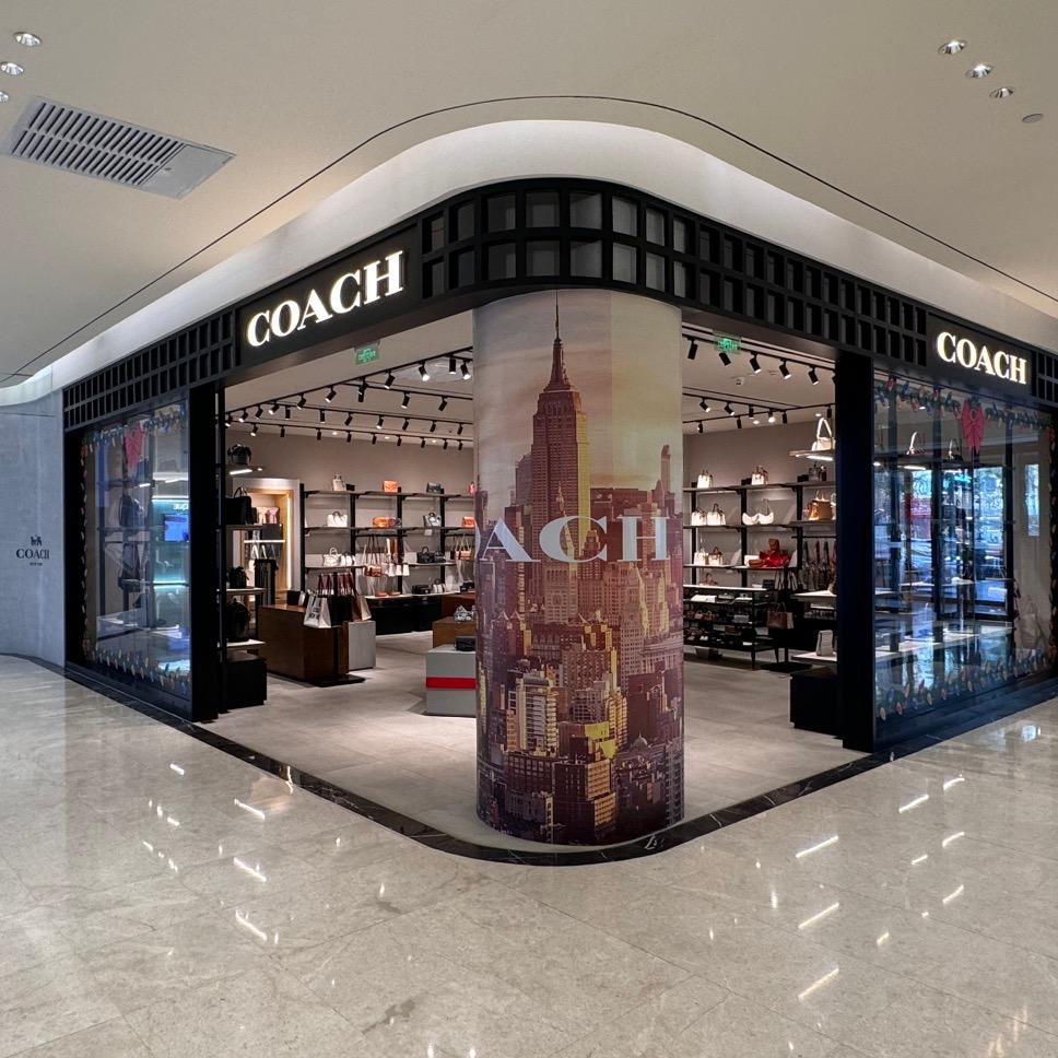 保定北国先天下COACH蔻驰专柜