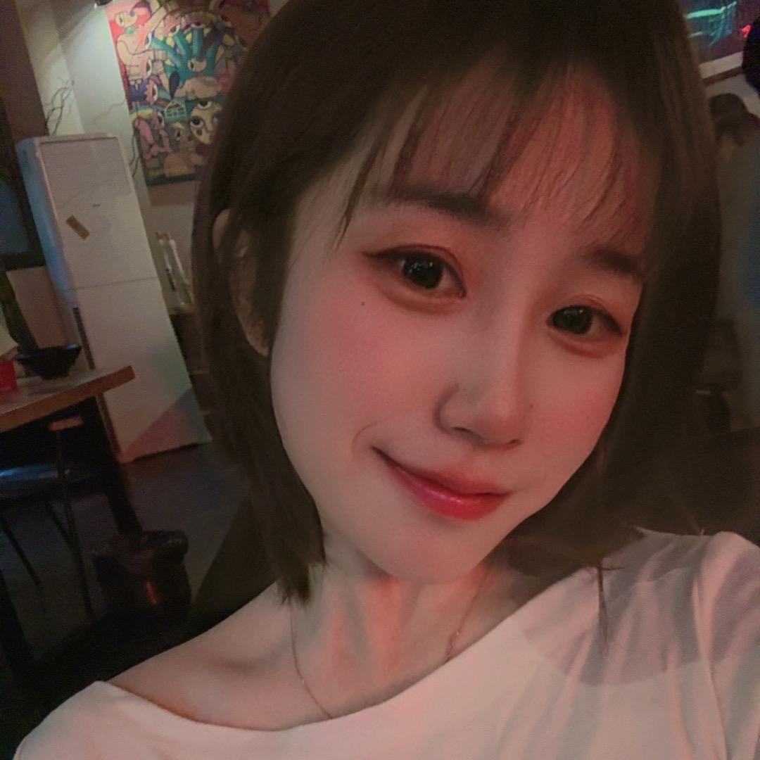 彤