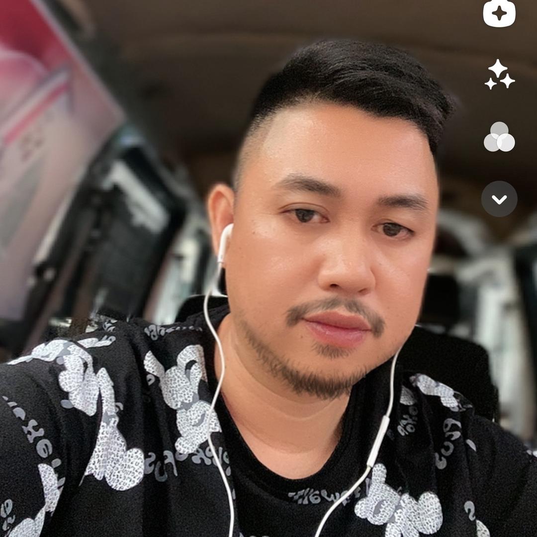 周哥