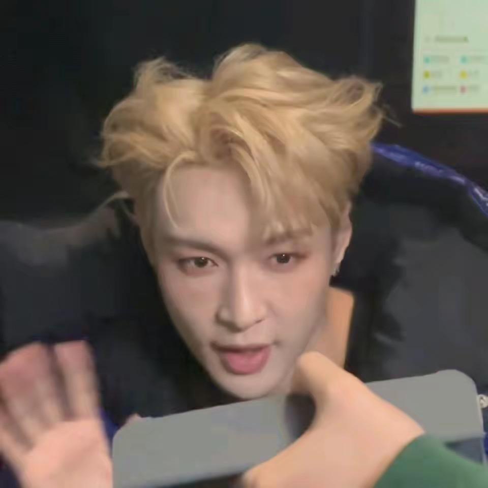 呆呆杰尼Jeni-🦊