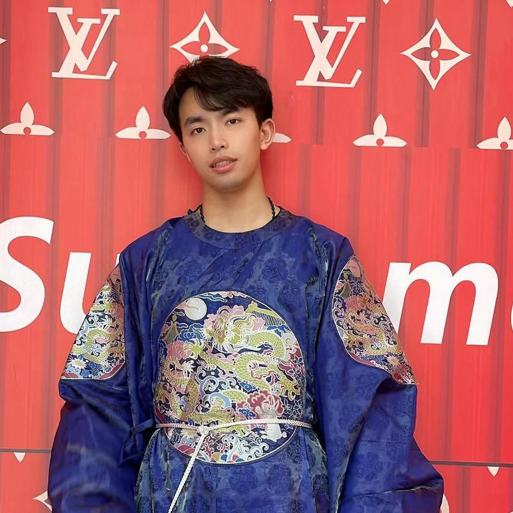 康康嘴不大