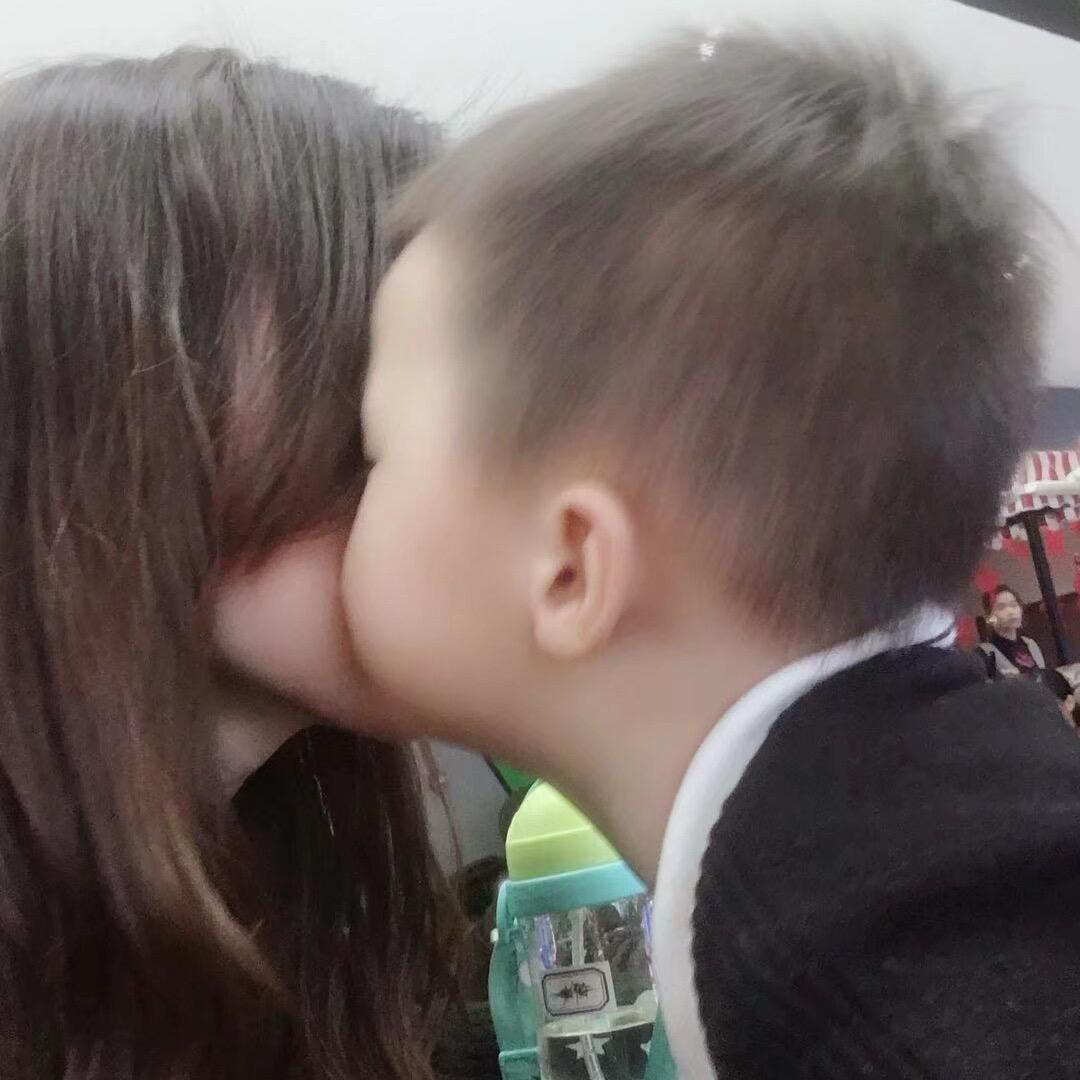 乐乐嘛咪
