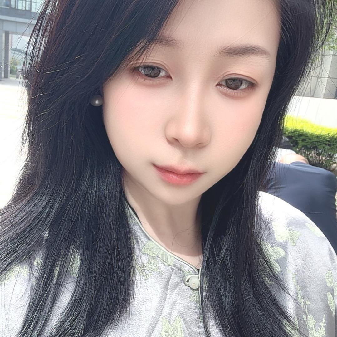 杨洋服装店