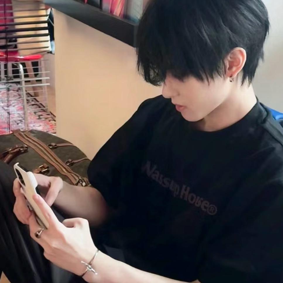 谦虚低调的花花公子