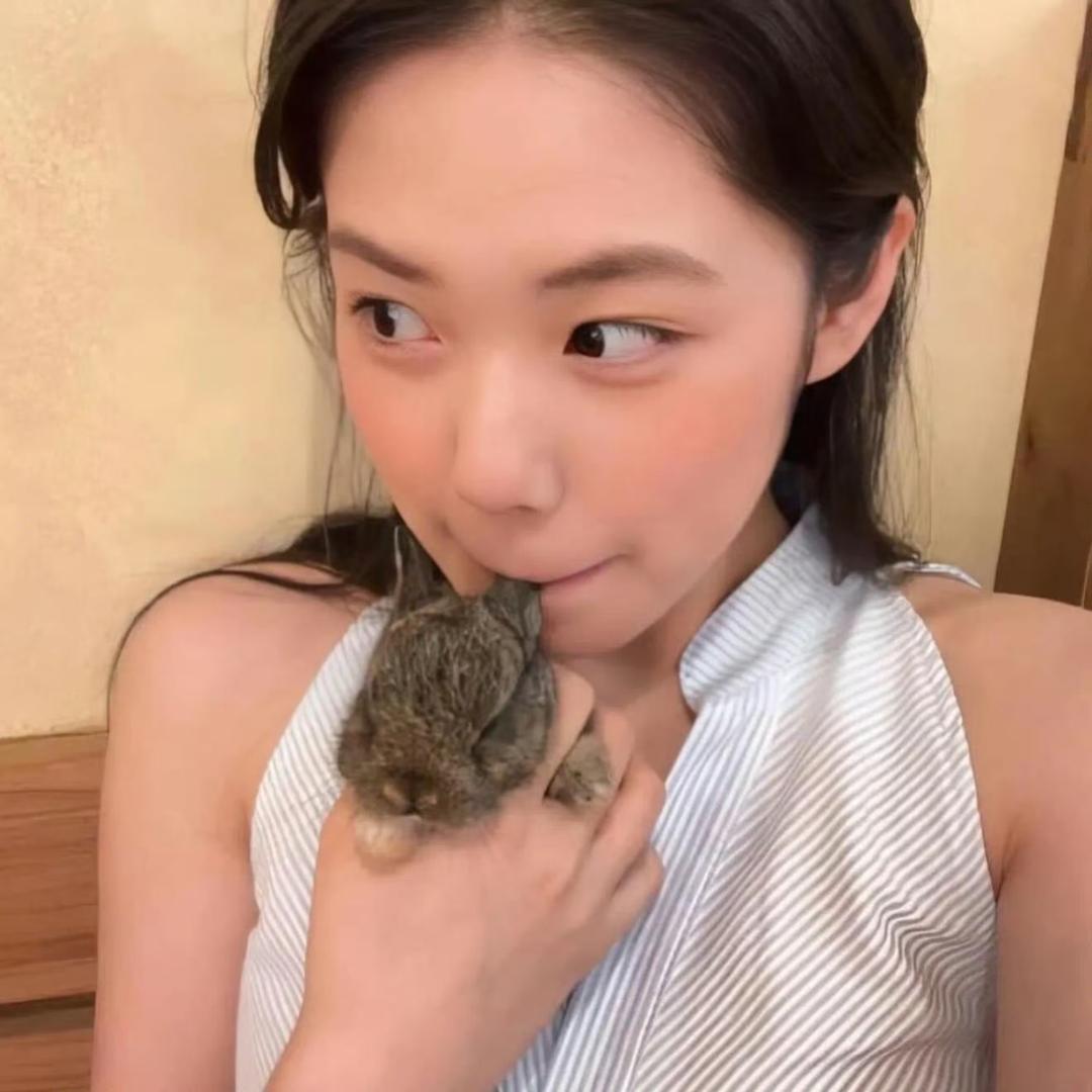 忧郁的柚子