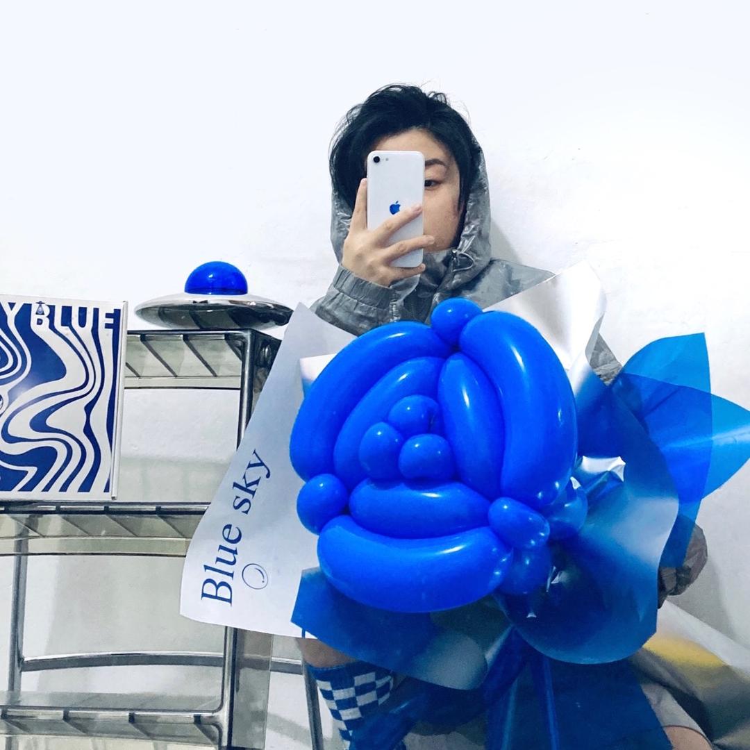 阿蛇扭气球