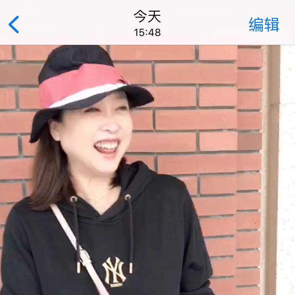 佳佳@