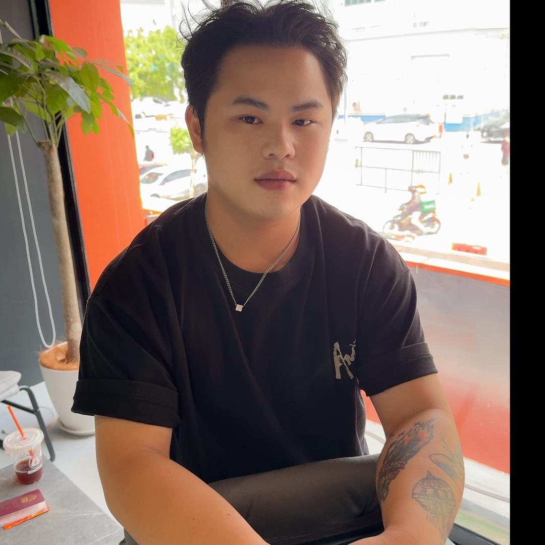 彦祖在吉隆坡做男发