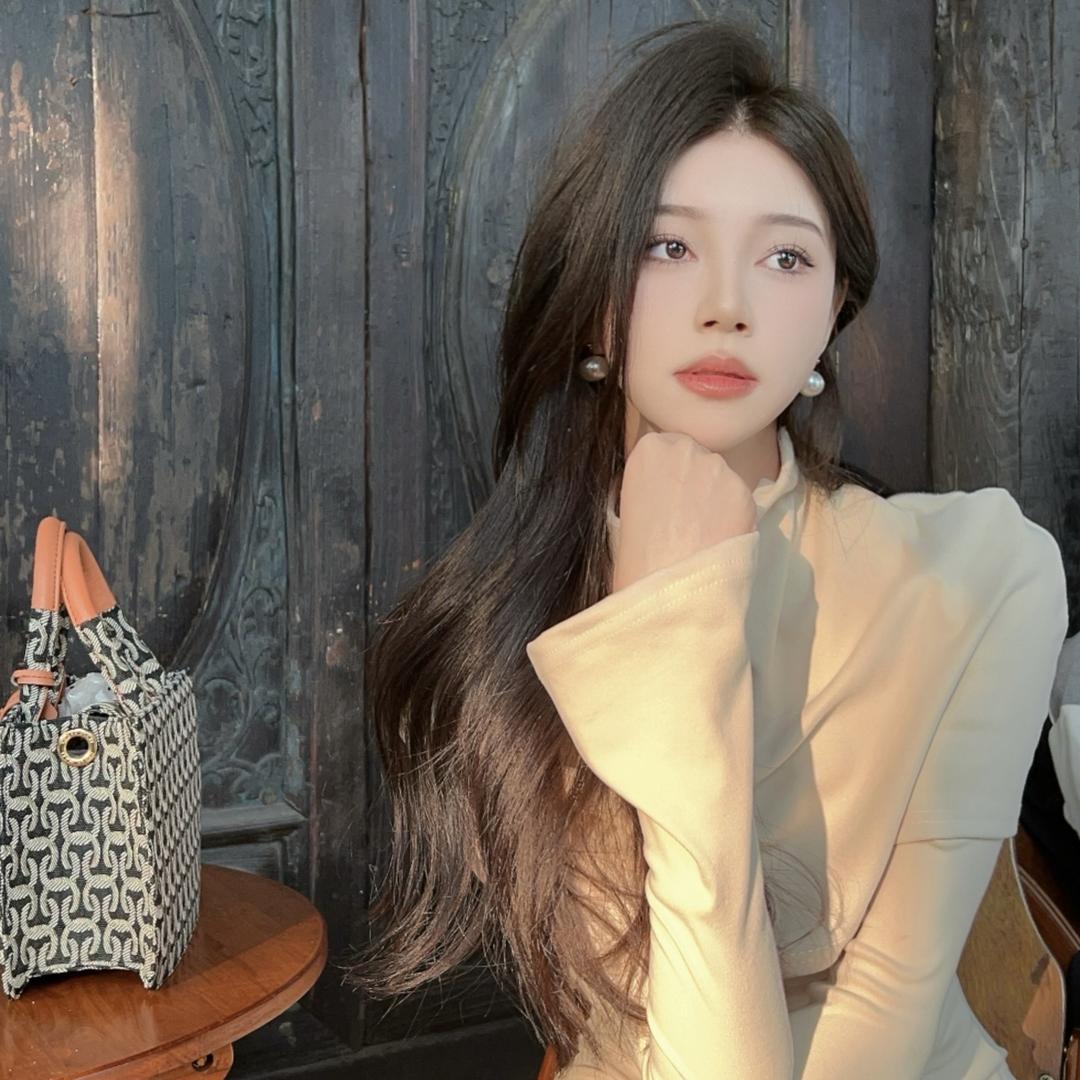 ANNA私服