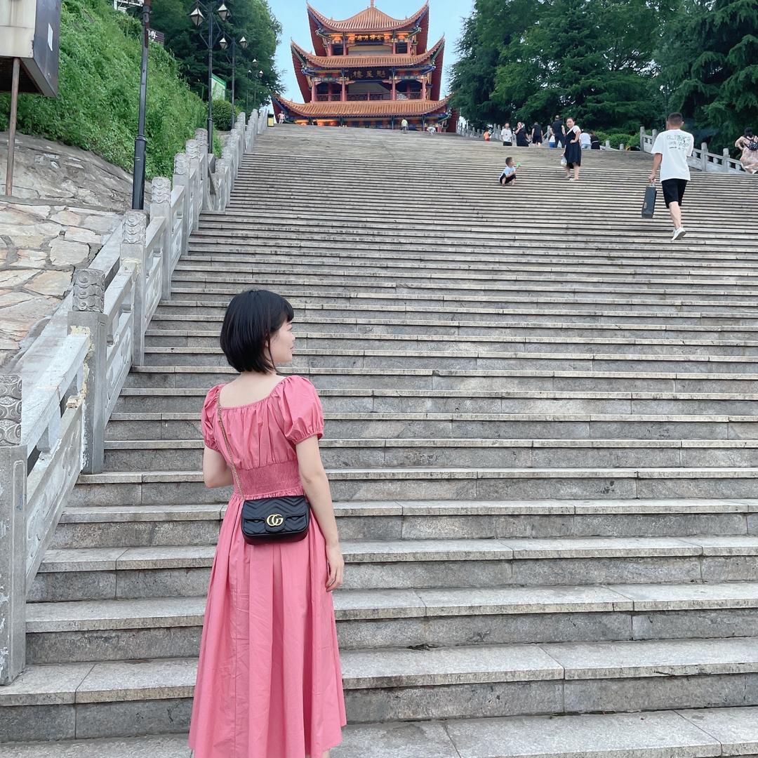 不发脾气只发财