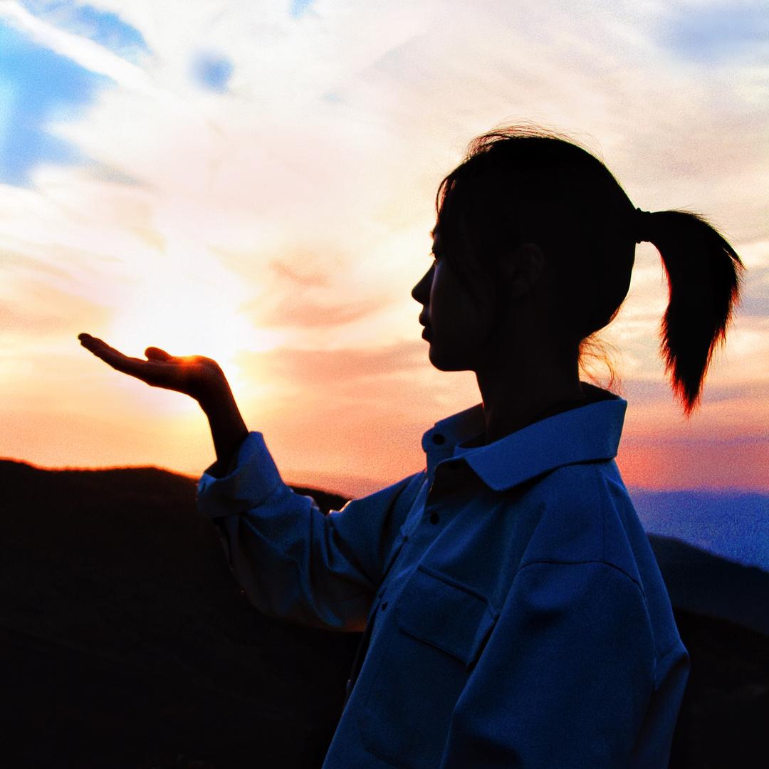 小丽爱吃香菜