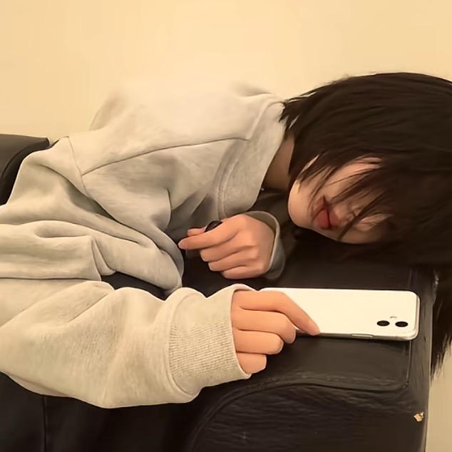 L．