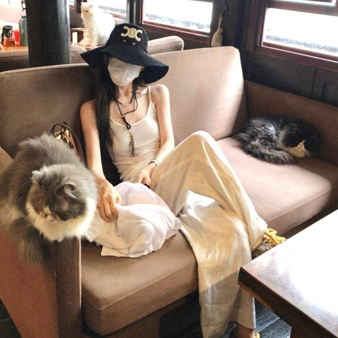小茜
