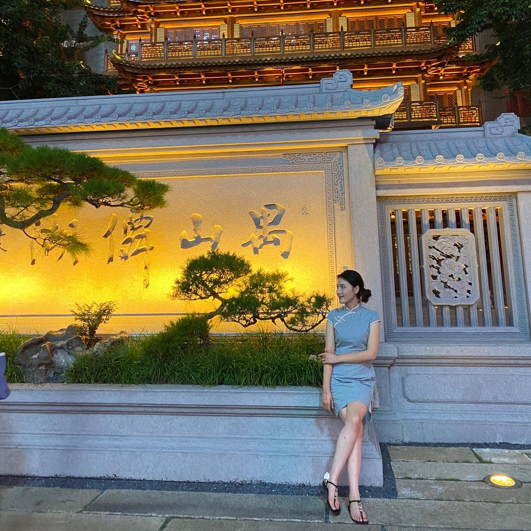 临汾传禧珠宝掌柜