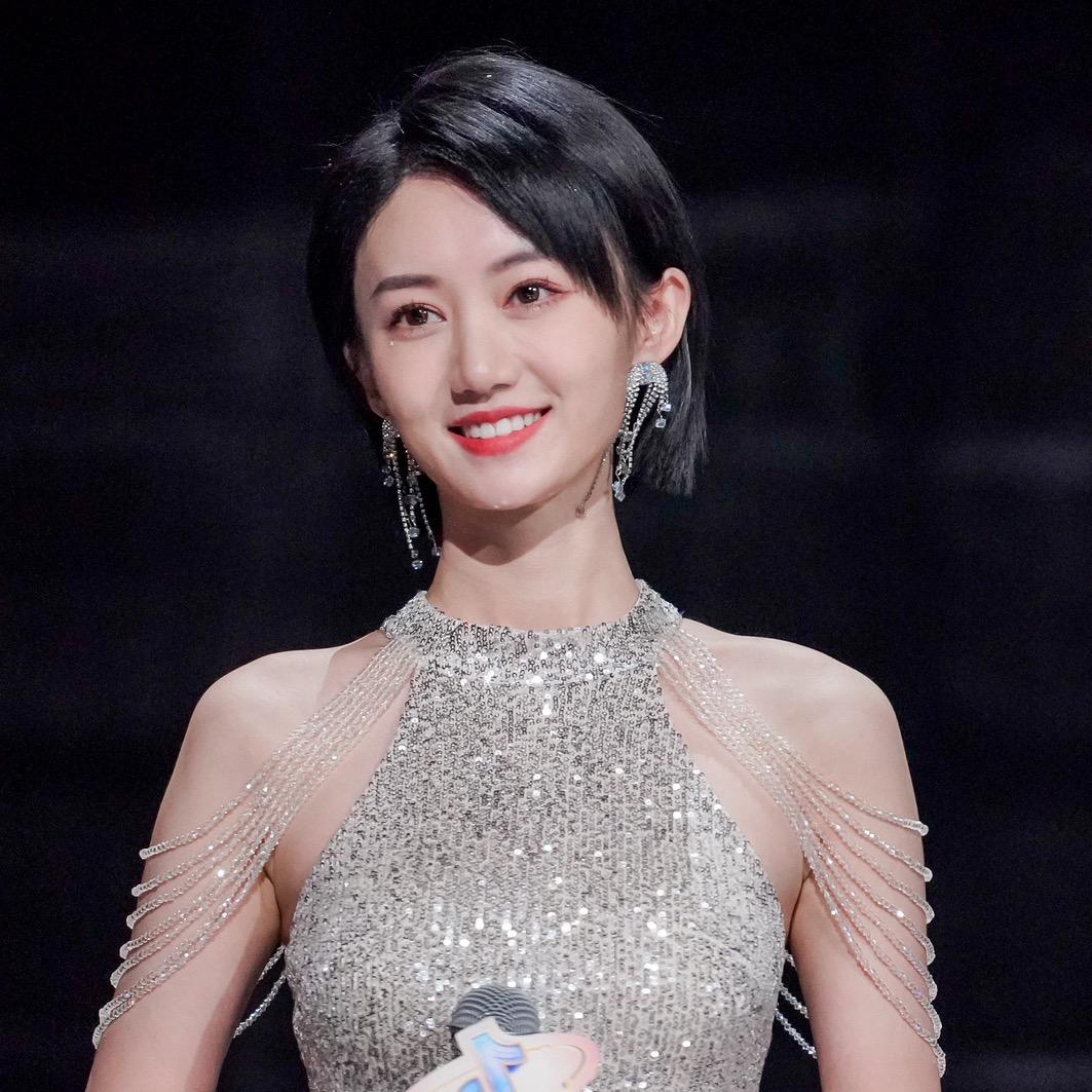 主持人丹宝儿（中英）