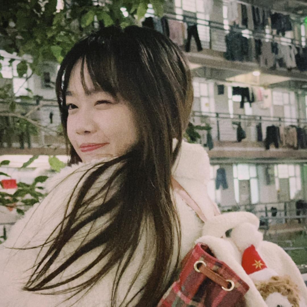 Lily🫣