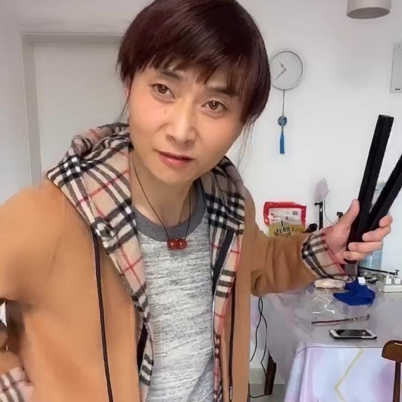 这只小白鞋
