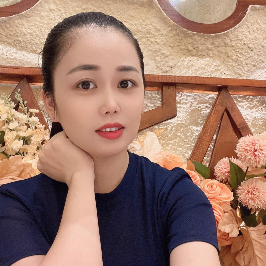 琼海五福：搬瓷砖的何小姐