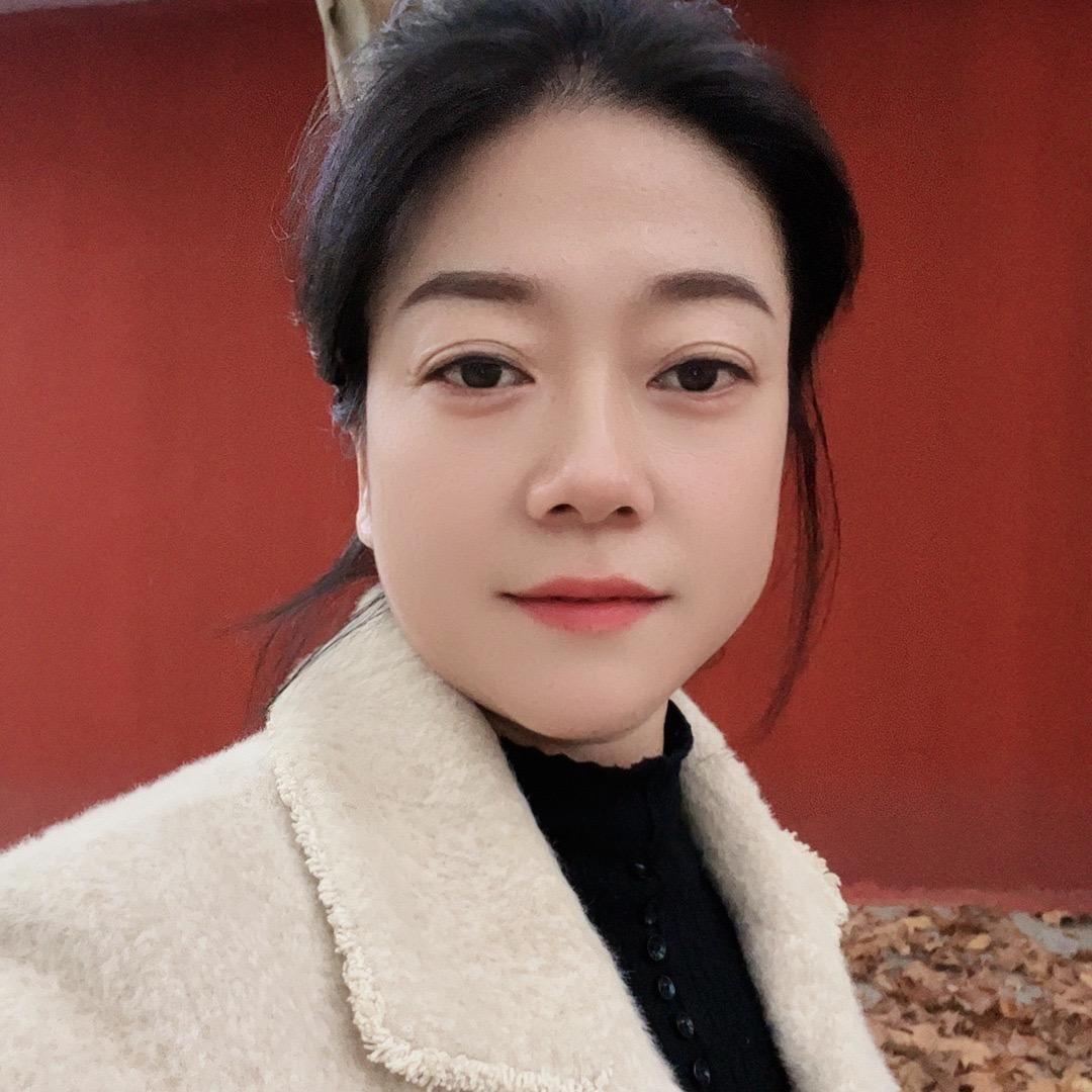 心语爱穿搭