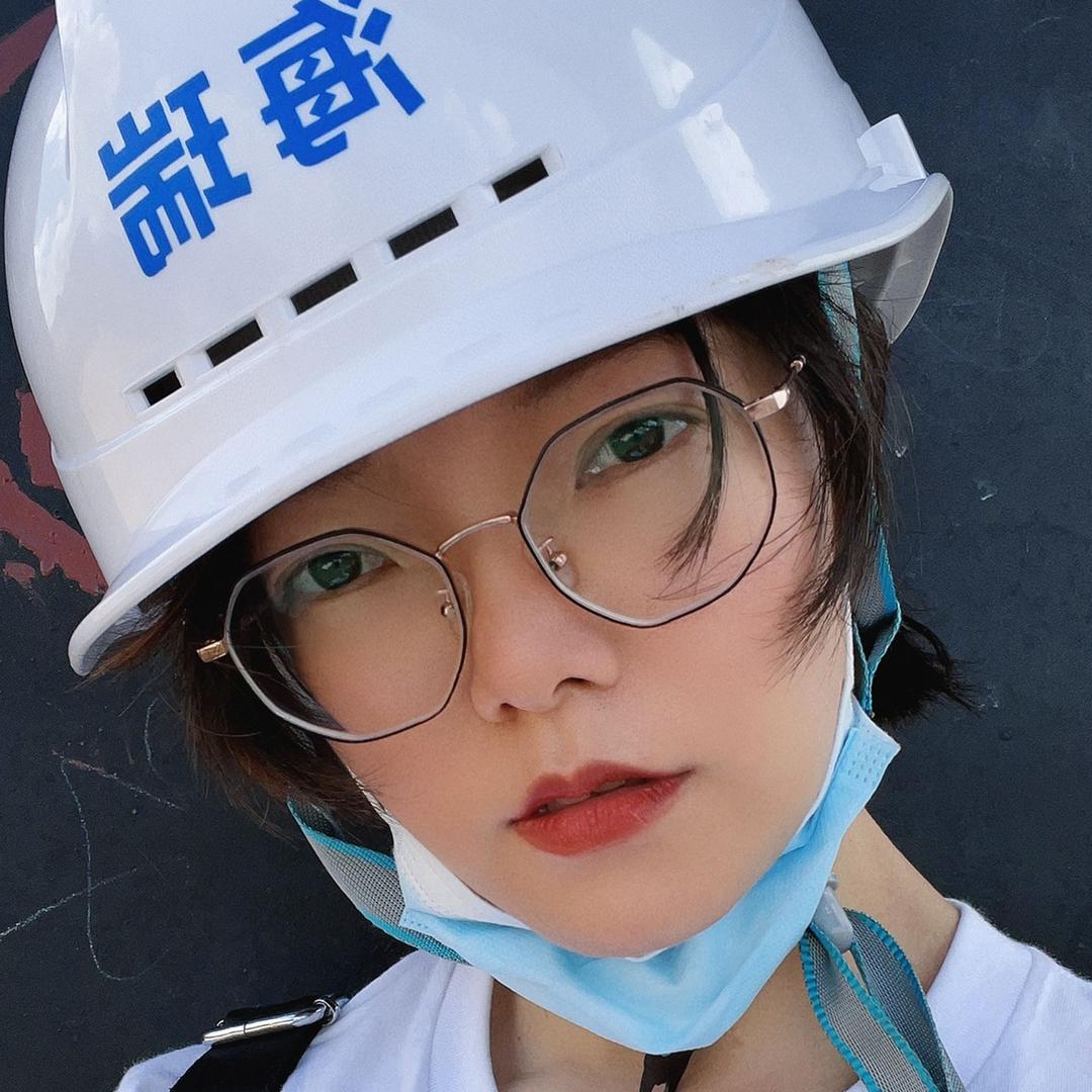 洪小姐