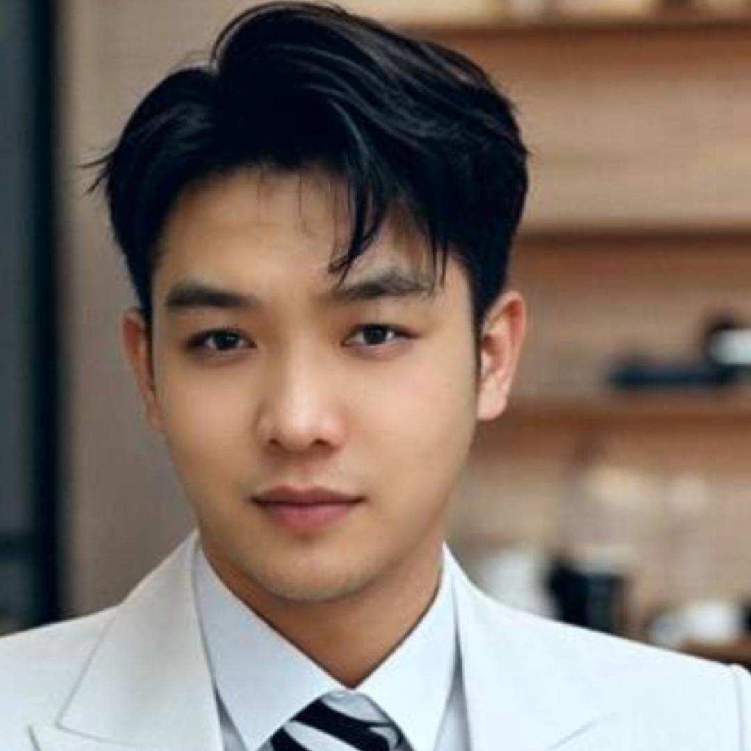 彩艺主理人：云歌