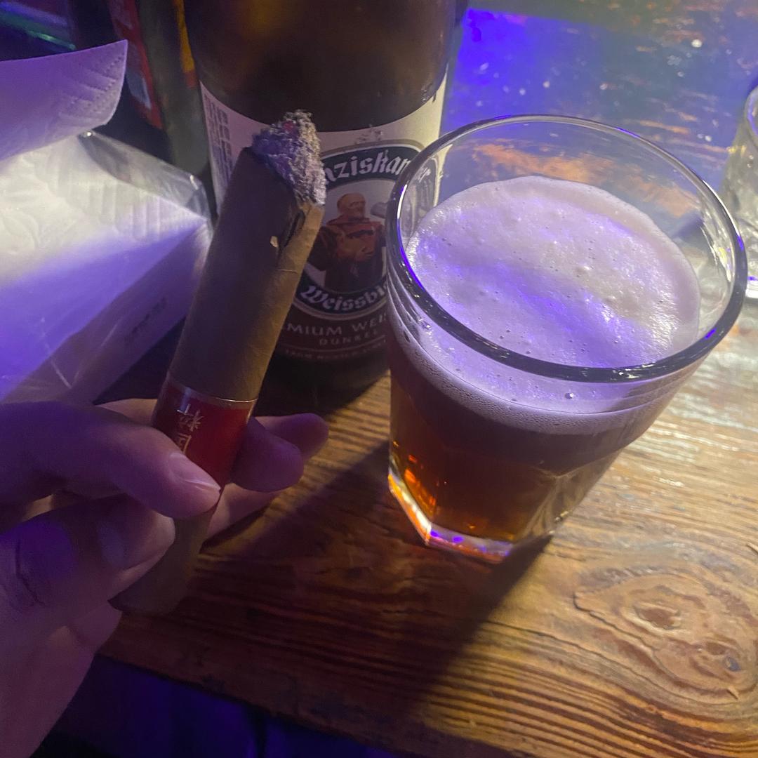 🕶️ 大圈仔、