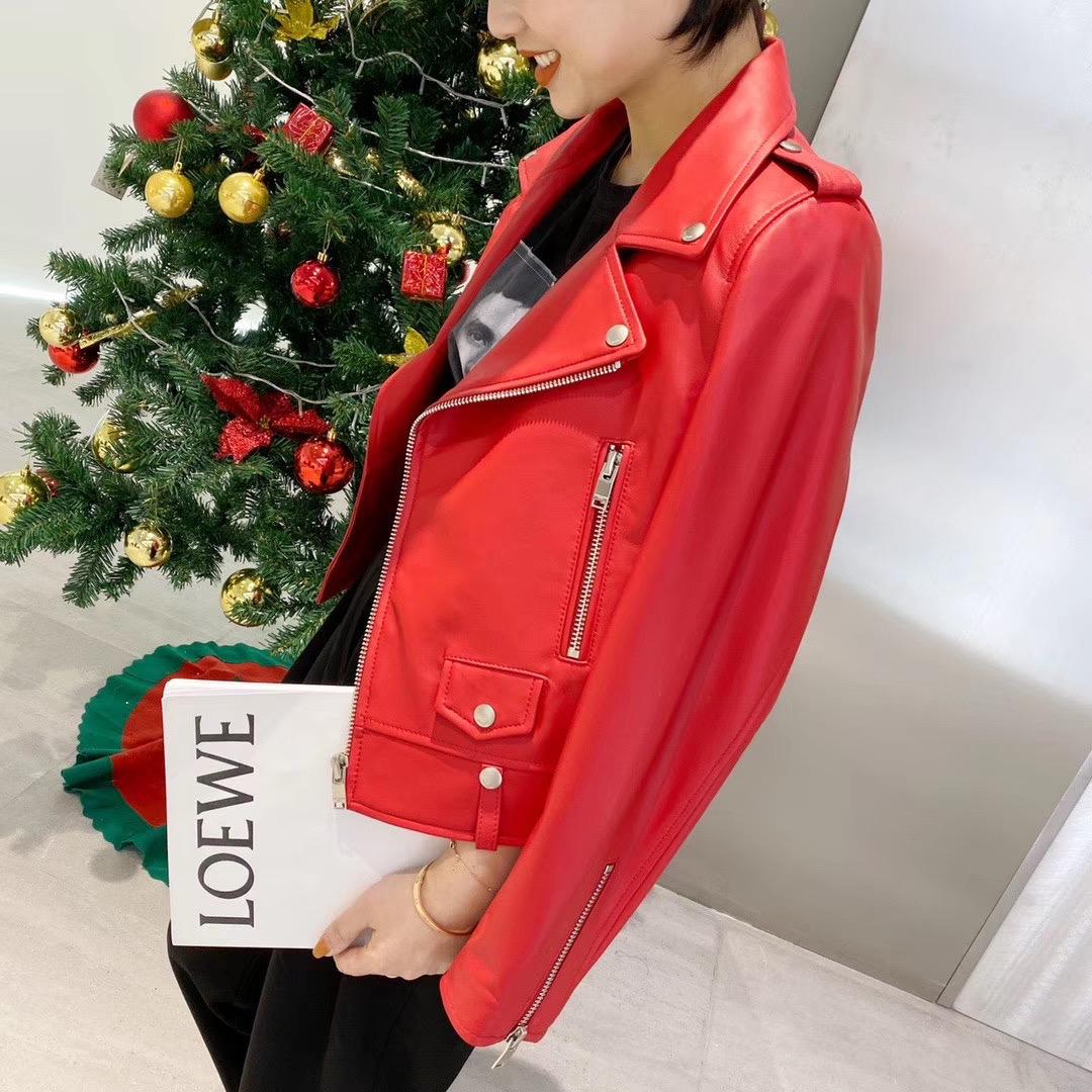 甜石轻奢服饰店