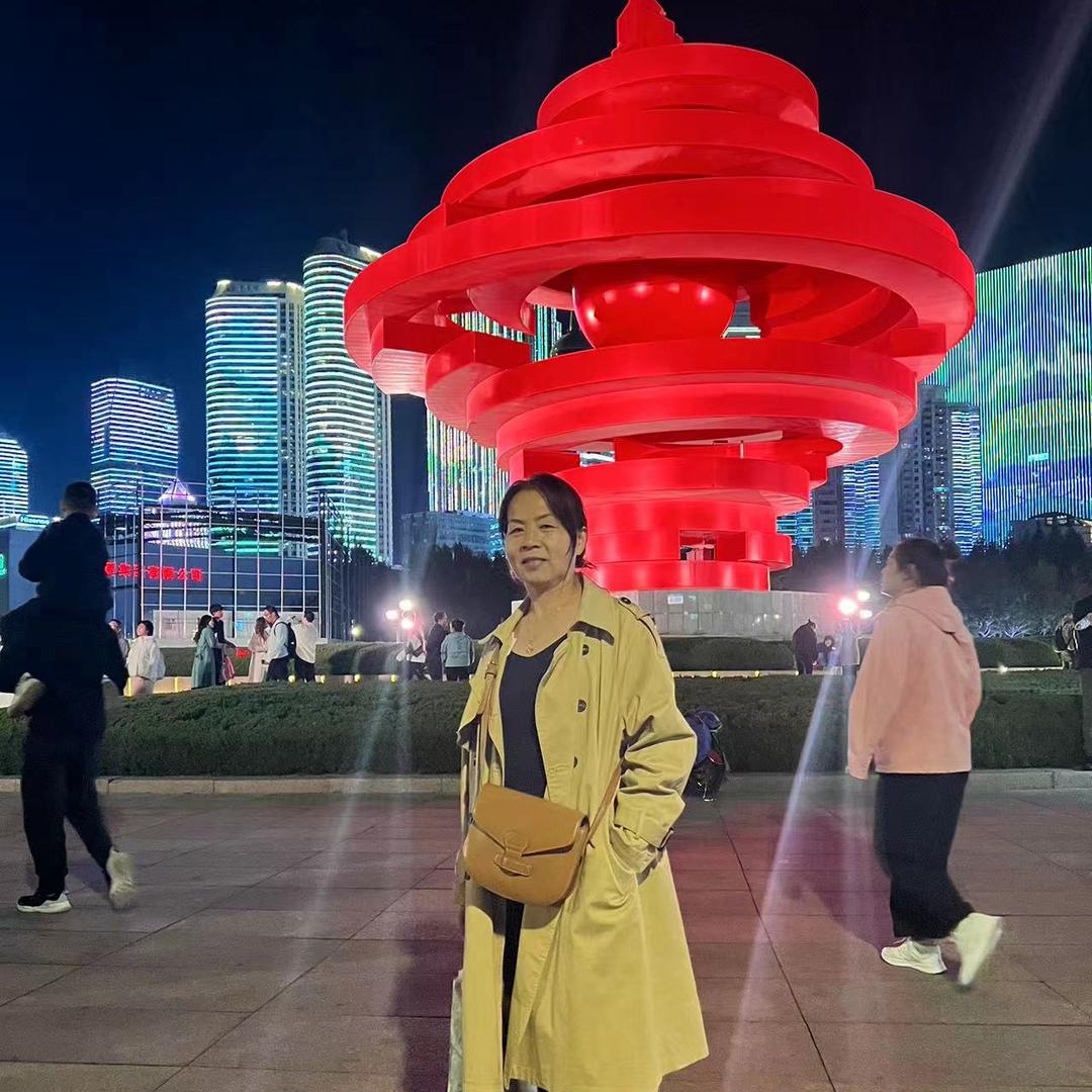 霞姐来了