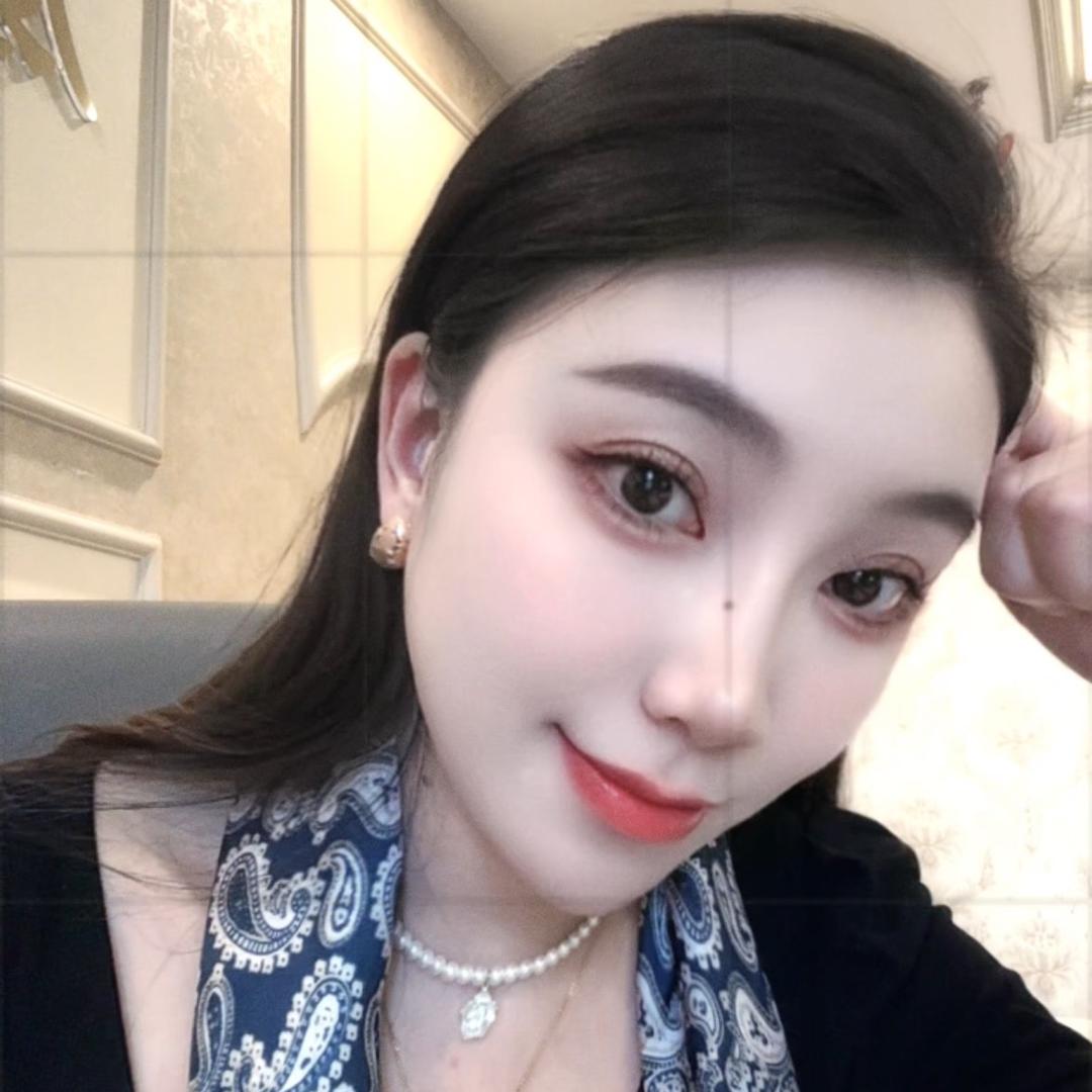 一颗耳钉