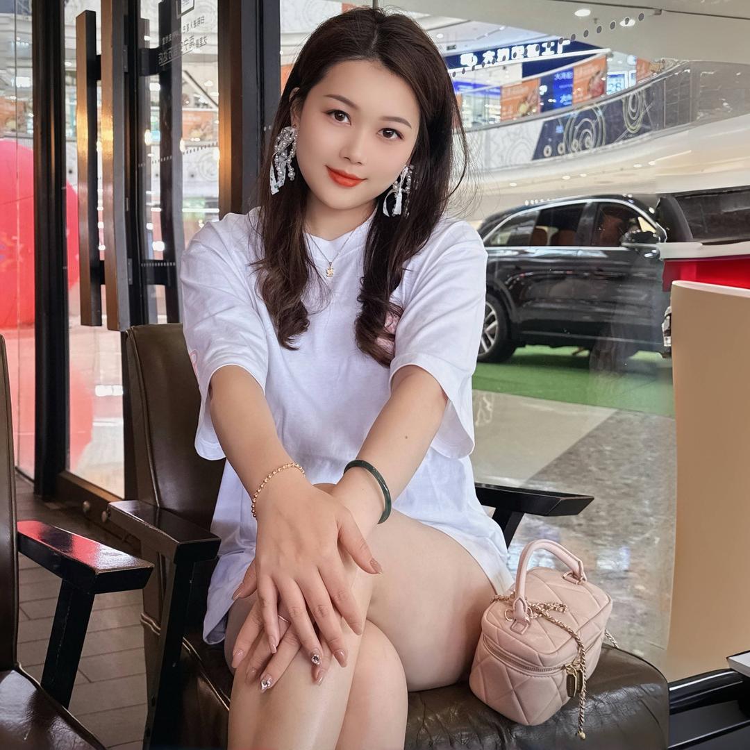 无心野女（车港缘二手车表妹大量收车🚗）